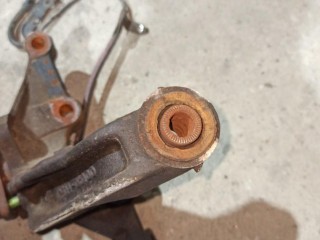 кулак задний левый, Toyota Camry 7 поколение XV40