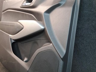 обшивка двери передней левой, ориг. номер 42851044, 42851016, Chevrolet Trax 2 поколение 2023-2026