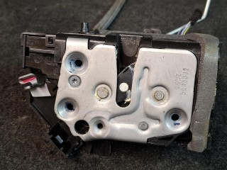 замок двери задней правой, ориг. номер 13553118, Chevrolet Trax 2 поколение 2023-2026