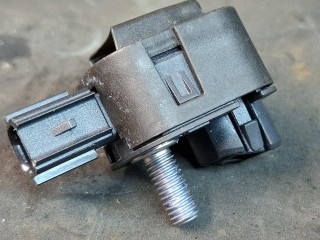 датчик удара в двери левый передний передней левой, ориг. номер 13544409, Chevrolet Trax 2 поколение 2023-2026