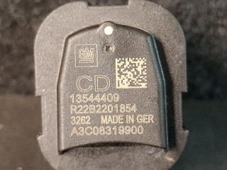 датчик удара в двери левый передний передней левой, ориг. номер 13544409, Chevrolet Trax 2 поколение 2023-2026