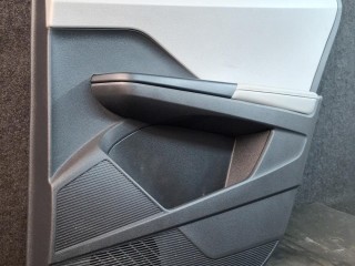 обшивка двери задней правой, ориг. номер 2GJ867212E, Chevrolet Trax 2 поколение 2023-2026