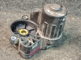 моторчик стояночного тормоза правый заднего правого, ориг. номер 5QM615406, 5QM615406R, Volkswagen Taos 1 поколение 2020-2024
