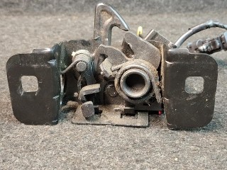 замок капота, ориг. номер 84693736, Chevrolet Equinox 3 поколение [рестайлинг] 2021-2024