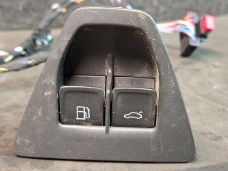 кнопка открытия багажника, ориг. номер 3G0959903B, 17B.867375A, Volkswagen Jetta 7 поколение 2018-2022