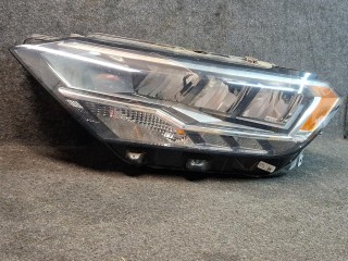 фара левая, ориг. номер 17A941035A, Volkswagen Jetta 7 поколение 2018-2022