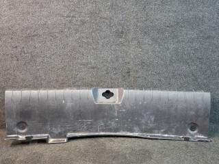 накладка внутренняя на заднюю панель кузова, ориг. номер 85770-L3000, Kia K5 3 поколение 2019-2024