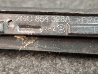 молдинг лобового стекла правый, ориг. номер 2GG854328A, Volkswagen Taos 1 поколение [рестайлинг] 2024-2026