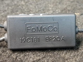 усилитель антенны, ориг. номер 19C181EP2QA, LB5T-19C181-BA, Ford Explorer 6 поколение U625 2019-2024