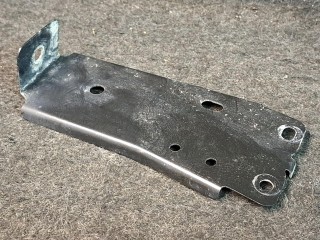 кронштейн крепления бампера заднего левый, ориг. номер 791856RR0H, Nissan Rogue T33 2020-2024
