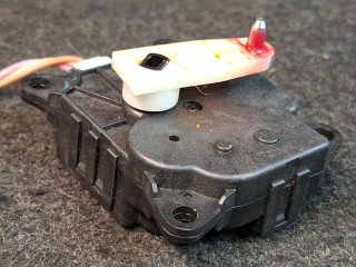 моторчик заслонки печки, ориг. номер 277306RF0A-GG, Nissan Rogue T33 2020-2024