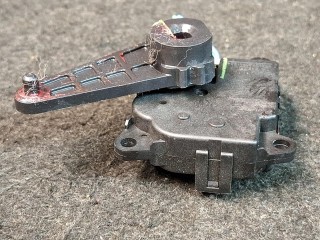 моторчик заслонки печки, ориг. номер 277326RF9E-GG, Nissan Rogue T33 2020-2024