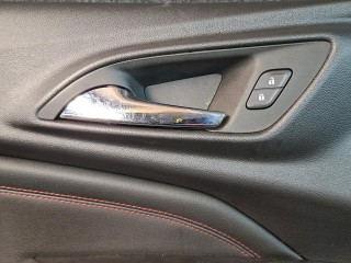 обшивка двери передней левой, ориг. номер 42851044, Chevrolet Trax 2 поколение 2023-2026