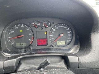 Volkswagen Golf 4 поколение 2005г. 2.0 л., AZJ - фото №4