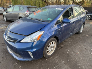 Toyota Prius V 1 поколение ZVW41 2014г. 1.8 л. - фото №8
