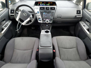Toyota Prius V 1 поколение ZVW41 2014г. 1.8 л. - фото №17