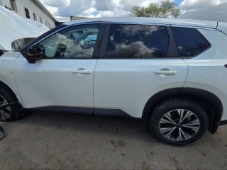 Nissan Rogue T33 2022г. 1.5 л. - фото №4