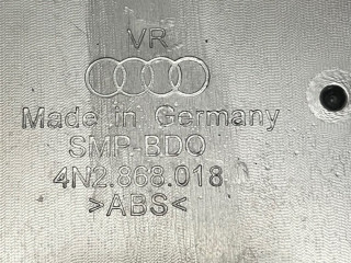 Обшивка двери передней правой (дверная карта), Audi A8 2021-2026