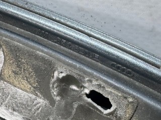 Молдинг двери задней правой, ориг. номер 4M0854820E, AUDI Q7 2015-2019