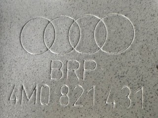 Кронштейн крепления крыла переднего левого, ориг. номер 4M0821431, Audi Q7 2015-2019
