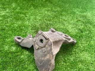 Кронштейн КПП, ориг. номер 4N0399114F, Audi RSQ8 2019-2024