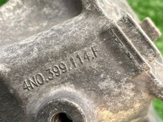 Кронштейн КПП, ориг. номер 4N0399114F, Audi RSQ8 2019-2024