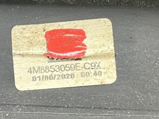 Молдинг двери задней левой, ориг. номер 4M8853969D, Audi RSQ8 2019-2024
