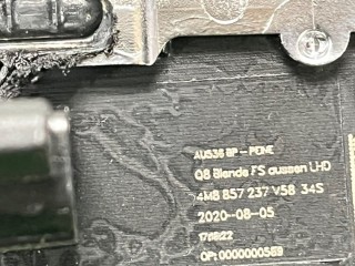 Накладка декоративная на торпедо, ориг. номер 4M8857237, Audi RSQ8 2019-2024