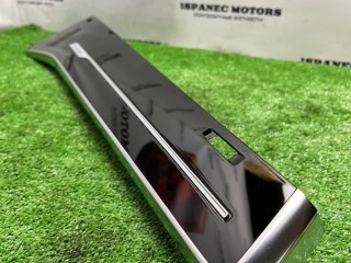 Накладка декоративная на торпедо, ориг. номер 4M8857720G, Audi RSQ8 2019-2024