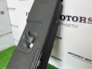Обшивка стойки центральной правой, ориг. номер 4M8867244B, Audi RSQ8 2019-2024