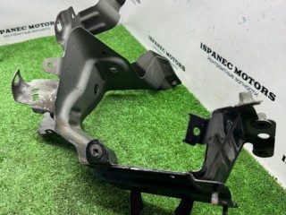 Кронштейн крепления крыла переднего правого, ориг. номер 4M8821138, Audi RSQ8 2019-2024