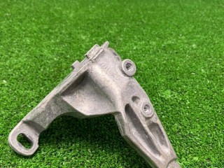 Кронштейн КПП, ориг. номер 4N0399114F, Audi RS6 2019-2026