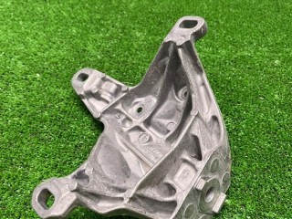 Кронштейн КПП, ориг. номер 4N0399113F, Audi RS6 2019-2026