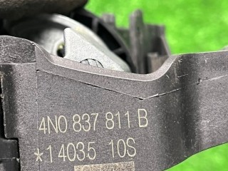Ручка наружная задняя левая, ориг. номер 4M8837205B, Audi RS6 2019-2026