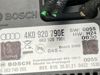 Щиток приборов (приборная панель), ориг. номер 4K0920790E, Audi Q7 2019-2024