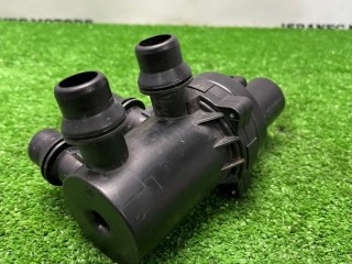 Клапан системы охлаждения, ориг. номер M8E2-8D108-AC, LR178259, Land Rover Range Rover Sport 2022-2026