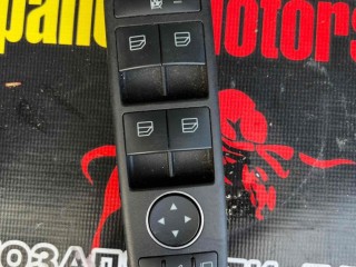 Кнопка стеклоподъемника переднего левого, ориг. номер A1669054400, Mercedes-Benz ML