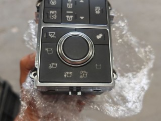 Блок кнопок управления подвески, ориг. номер HPLA14B596LC, Land Rover Discovery 5 2017-2021