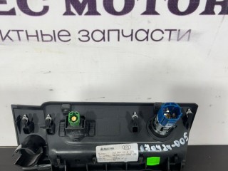 USB Разъем, ориг. номер 8W2864131B, AUDI RS4 2019-2026