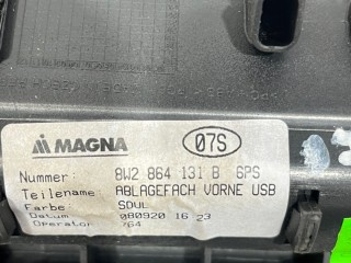 USB Разъем, ориг. номер 8W2864131B, AUDI RS4 2019-2026
