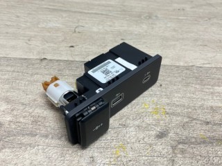 USB Разъем, ориг. номер L8B2-19E110-CC, Land Rover Discovery Sport 2019-2026