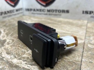 USB Разъем, ориг. номер L8B2-19E110-CC, Jaguar F-Pace 2020-2026