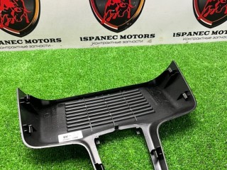Накладка крепления зеркала, ориг. номер M8E217B737AB, Land Rover Range Rover 2021-2026