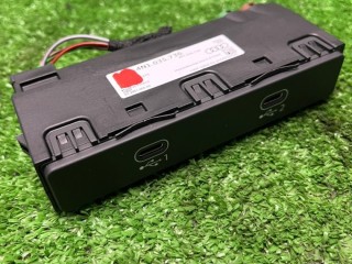 USB Разъем, ориг. номер 4N1035736, Audi Q7 2019-2024