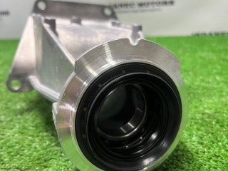 Кронштейн полуоси, ориг. номер 8639383, BMW M4 2024-2026