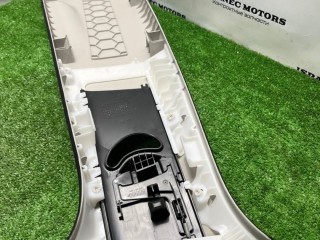 Обшивка стойки центральной правой, ориг. номер A2546900601, Mercedes-Benz GLC 2022-2026