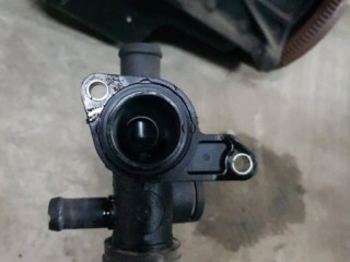 флянец охлождения, ориг. номер 06A121133BB, Volkswagen Golf