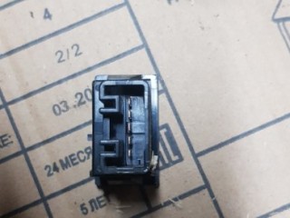заглушка передней панели, Toyota Rav 4 2003-2005