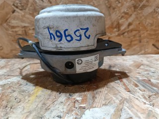 Подушка крепления двигателя правая., ориг. номер A1662404517, A1662405517, A1662406917, NOMER, A1662406517, KATALOGU, SOVMESTIMYE, A166240551704, Mercedes-Benz GLS X166 2015-2019