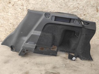 Обшивка багажника правая., ориг. номер NOMER, KATALOGU, SOVMESTIMYE, FK7245430C, LR060469, Land Rover Discovery Sport L550 2014-2019